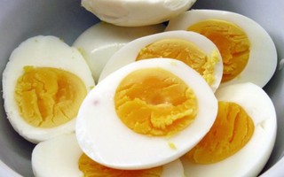 Để luộc trứng ngon, không nhiễm khuẩn 