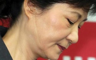 Bà Park Geun Hye chấp nhận cho điều tra