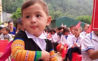 Vượt bùn lầy, núi cao, trẻ em vùng Tây Bắc đến trường
