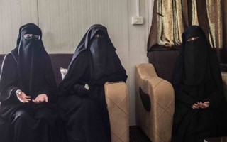 3 phụ nữ Pháp liên quan đến phiến quân IS muốn trở về nước