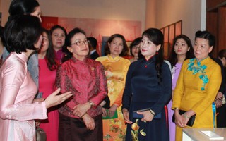 Phu nhân Thủ tướng Việt Nam, Lào, Thái Lan thăm Bảo tàng Phụ nữ Việt Nam