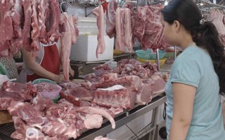 Giá thịt lợn tăng mạnh tại chợ và siêu thị 