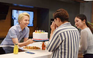 Duy Khánh bất ngờ tổ chức sinh nhật cho bạn thân tại sự kiện