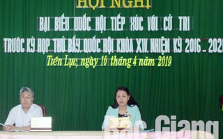 Đại biểu Quốc hội Nguyễn Thị Thu Hà tiếp xúc cử tri trước kỳ họp thứ 7