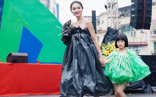 Trình diễn thời trang từ rác thải