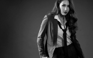 Hoa hậu Phan Thu Quyên đổi style cá tính trong ảnh đen trắng