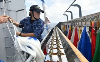 Hải quân Nhật Bản tăng cường tỷ lệ nữ giới