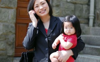 Nhiều mẹ Nhật bế tắc vì không có nhà trẻ cho con