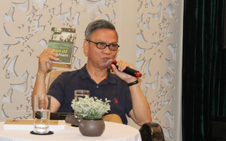 TS Nguyễn Hữu Liêm ra mắt sách mới 'Cám dỗ Việt Nam'