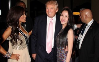 Top 10 Hoa hậu PNVN Qua ảnh 2012 bất ngờ chụp hình cùng ông Trump