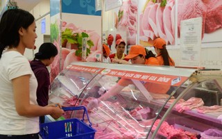 Siêu thị giảm giá thịt heo để kích thích sức mua