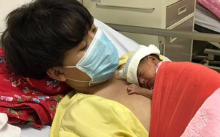 Bệnh viện Quảng Ninh nuôi sống thành công cặp song sinh 25 tuần bằng phương pháp 'da kề da'
