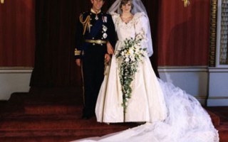 10 bí mật thú vị về chiếc váy cưới huyền thoại của Công nương Diana