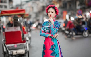 Hoa hậu Tuyết Nga duyên dáng diện áo dài dạo phố 