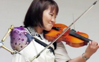 Cô gái chơi violon bằng tay giả: 'Hiểu được giá trị cuộc sống trong giai đoạn đen tối nhất'