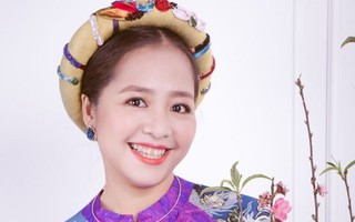 ‘Nữ hoàng tên miền’ hòa mình cùng sắc xuân