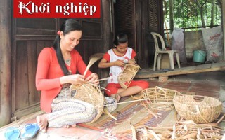Châu Điền (Trà Vinh): Phụ nữ Khmer thu nhập ổn định từ đan lát