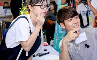 Hot boy 'Tuổi thanh xuân' Kang Tae Oh chiều lòng fan Sài Gòn 