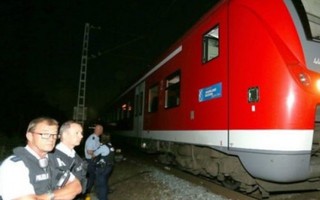 Chém người bằng rìu tại nhà ga Đức, 18 người nhập viện