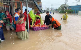 Mưa lớn ở Phú Quốc, đảm bảo an toàn cho người dân và du khách