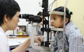 Hơn 3 triệu trẻ em bị tật khúc xạ cần được chỉnh kính