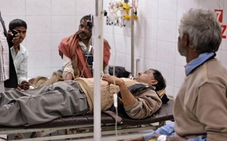 84 người tử vong, hơn 200 người nhập viện do ngộ độc rượu ở Ấn Độ
