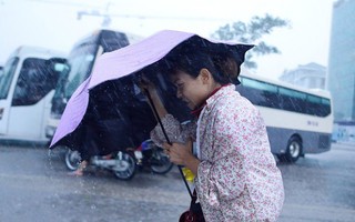 Bắc Bộ mưa to cục bộ, Nam Bộ gia tăng nắng nóng