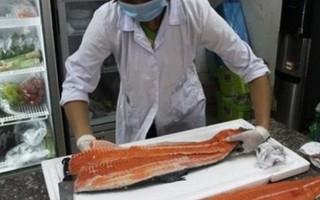 Thực hư thông tin ăn cá hồi gây ung thư 