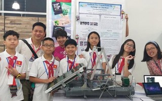 Học sinh Hà Nội giành giải thưởng quốc tế với mô hình thuyền robot vớt rác