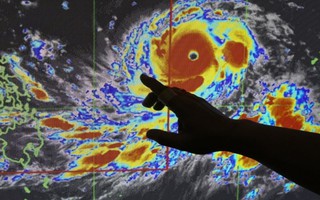 Thủ tướng chỉ đạo tập trung ứng phó khẩn cấp với siêu bão Mangkhut