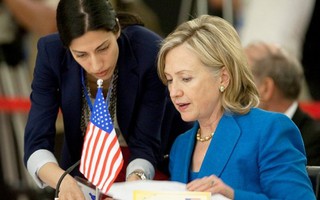 Hilary Clinton liên tiếp nhận ‘trái đắng’ ở giai đoạn nước rút