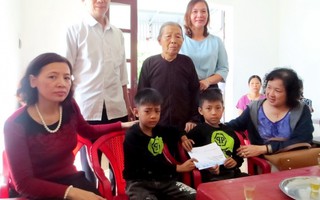 Trao yêu thương tiếp sức cho học sinh mồ côi tại tỉnh Nam Định