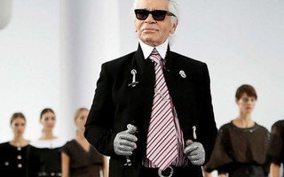Cuộc đời và sự nghiệp của huyền thoại thời trang Karl Lagerfeld
