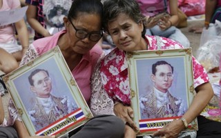 Người dân Thái Lan tiếc thương vị 'Phật sống'