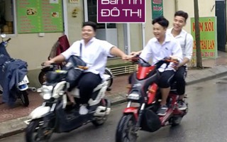  “Hung thần” xe đạp - máy điện của học sinh nghênh ngang trên phố