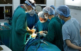 Phẫu thuật thẩm mỹ tại cơ sở "chui", 2 phụ nữ bị hoại tử khuôn mặt