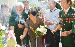 Lễ giỗ Mười nữ liệt sỹ thanh niên xung phong Ngã ba Đồng Lộc