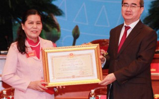 Bà Nguyễn Thị Thanh Hòa được trao Huân chương độc lập hạng Nhì