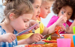 Mỹ: Nhiều thực phẩm dành cho trẻ em chứa kim loại độc hại