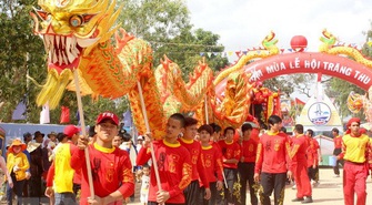 Gìn giữ, bảo tồn và phát huy nét văn hóa truyền thống Lễ hội dinh Thầy Thím
