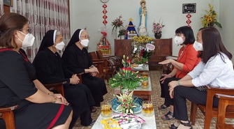 Hội LHPN TPHCM thăm và chúc mừng các cơ sở tôn giáo nhân dịp Giáng sinh