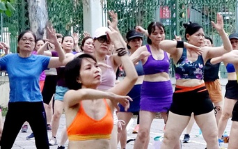 Aerobic ngoài trời - Hoạt động thú vị giúp phụ nữ khỏe đẹp và xả stress