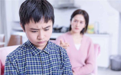 “Con luôn đứng cuối lớp và không có hứng thú học tập” - 2 cách xử lý cho kết quả khác biệt