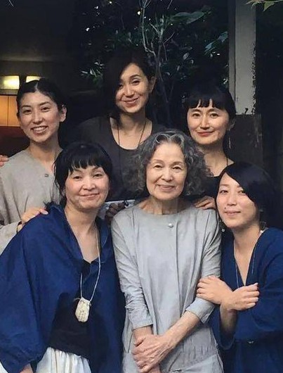 Cụ bà người Nhật với lối sống hạnh phúc trở thành hình mẫu lý tưởng cho nhiều cô gái trẻ