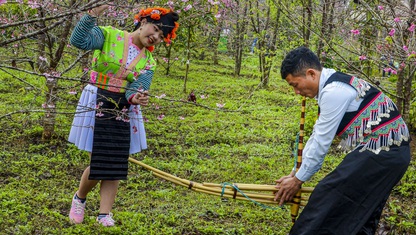 Trao đổi kinh nghiệm giữ gìn bản sắc văn hóa dân tộc Mông
