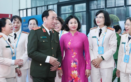 Những hình ảnh đẹp tại Đại hội đại biểu Phụ nữ Bộ Công an lần thứ X