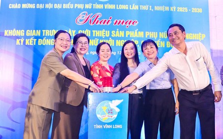 Khai mạc không gian trưng bày, giới thiệu sản phẩm phụ nữ khởi nghiệp