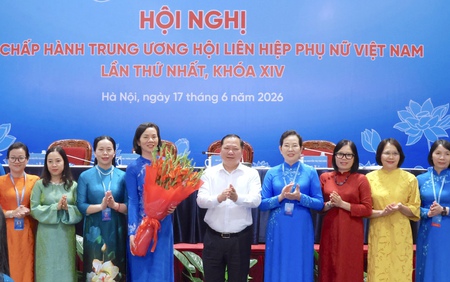 Bà Nguyễn Thị Minh Hương tái đắc cử Chủ nhiệm Ủy ban Kiểm tra TƯ Hội LHPN Việt Nam khóa II