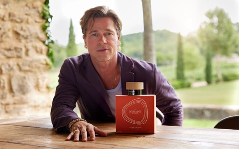 Brad Pitt và các sao nam "tấn công" thị trường mỹ phẩm