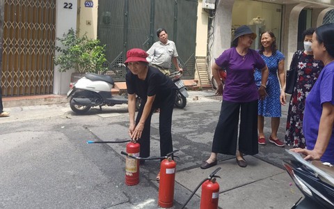 Cán bộ, hội viên phụ nữ phố cổ thành tuyên truyền viên nòng cốt phòng cháy chữa cháy